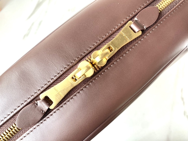 スーパーコピーブランドバッグ内部構造